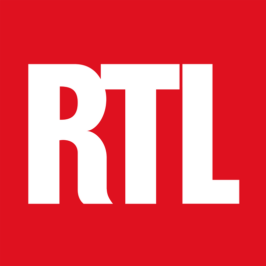 Logo RTL écrit en blanc sur un fond rouge